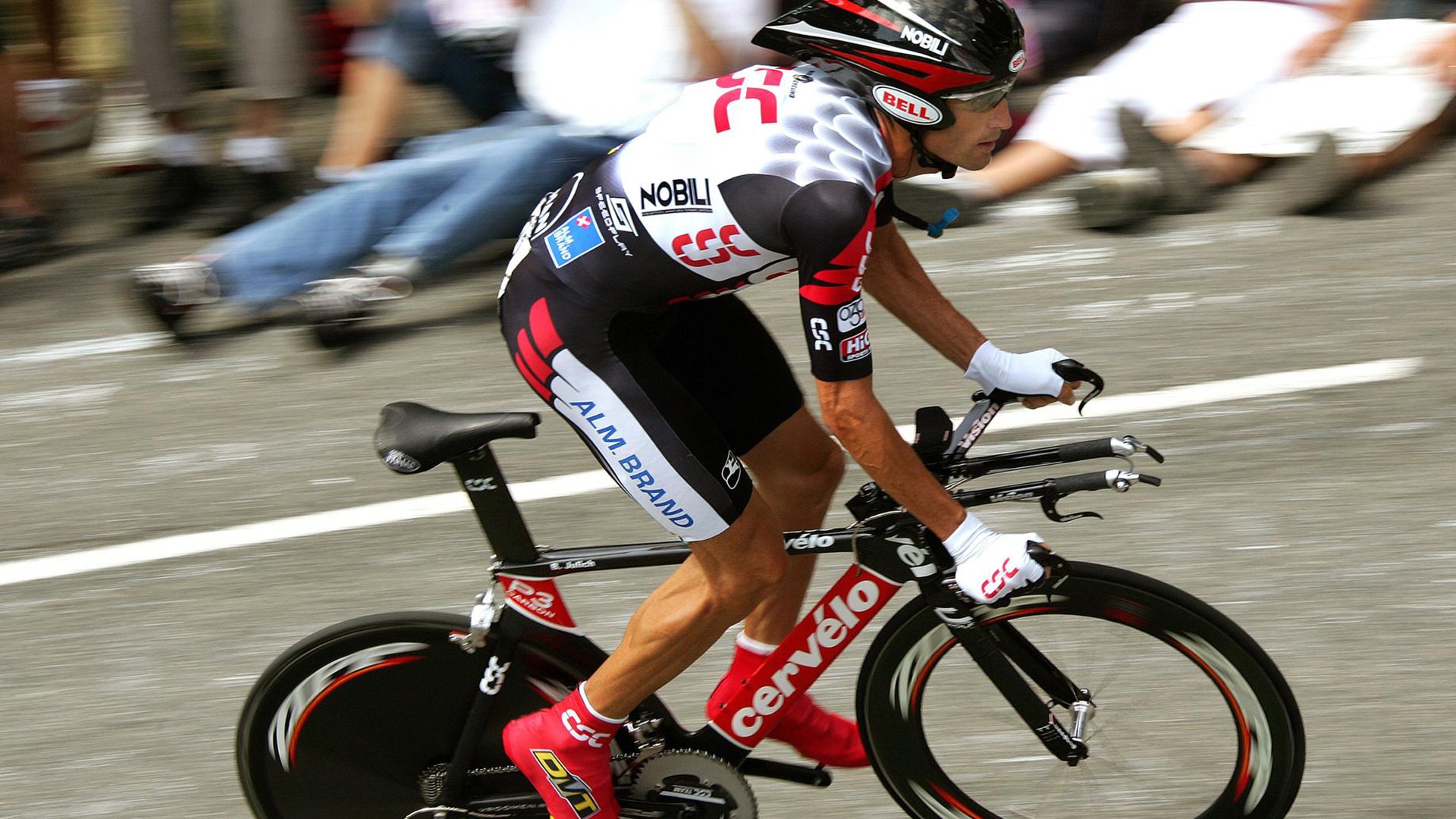 全国青少年定向越野锦标赛 地图与指北针再成重要工具